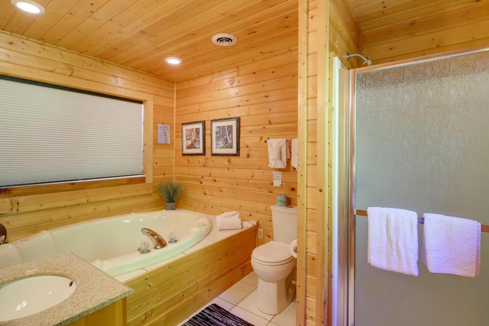 Secluded And Wooded Wears Valley Cabin With Fire Pit! Sevierville Kültér fotó