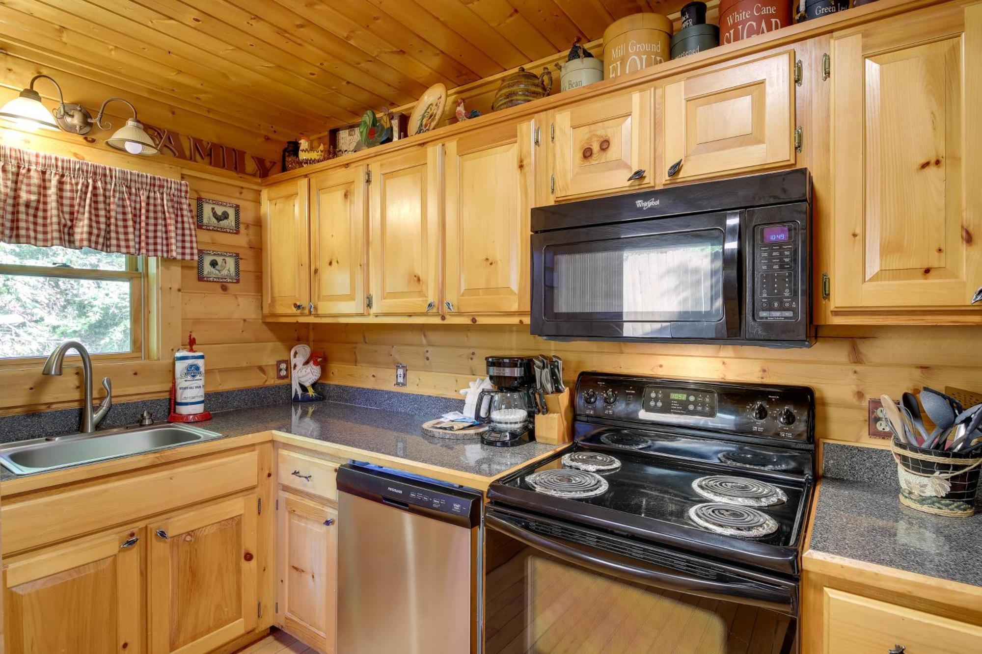 Secluded And Wooded Wears Valley Cabin With Fire Pit! Sevierville Kültér fotó