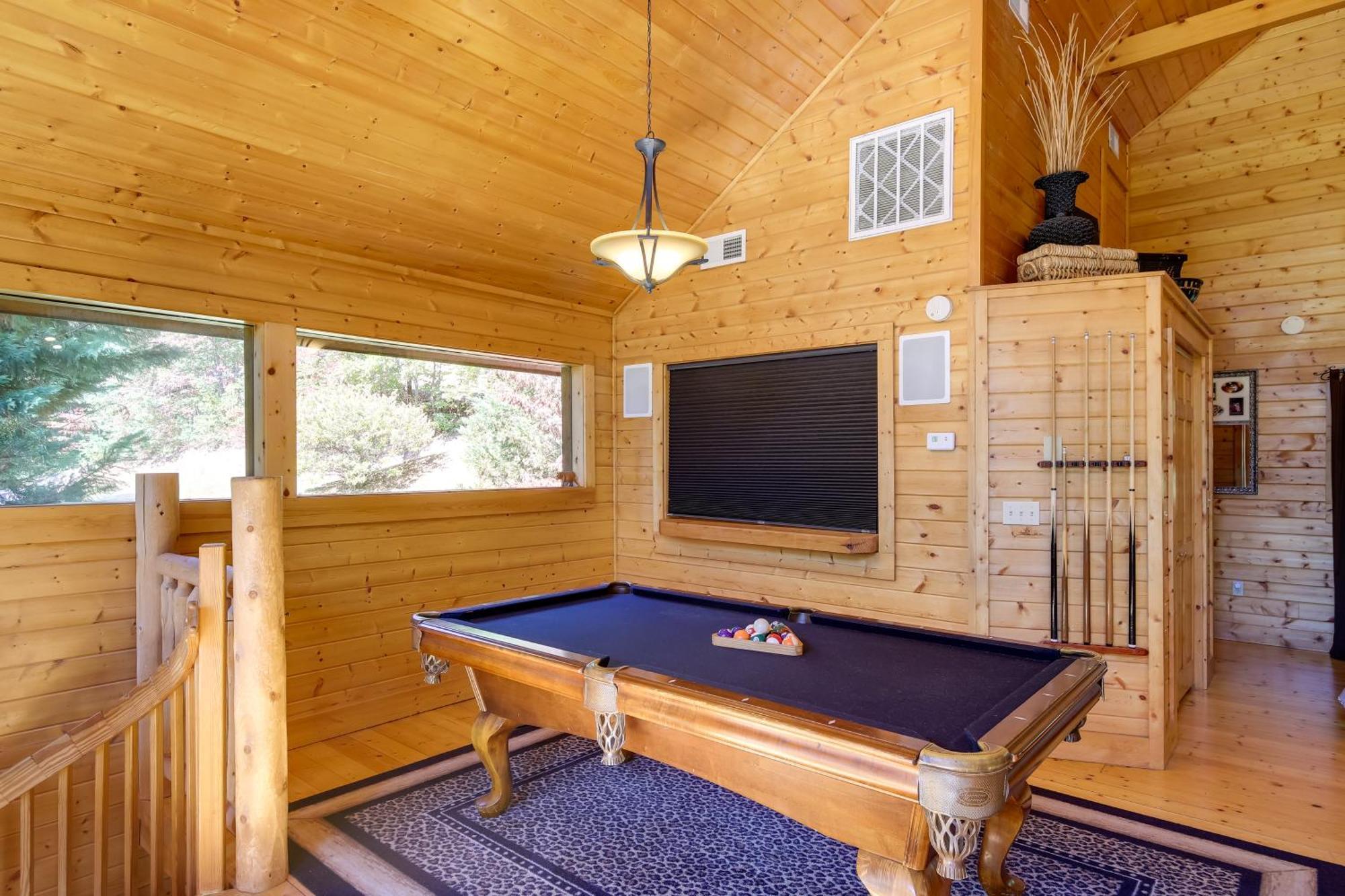 Secluded And Wooded Wears Valley Cabin With Fire Pit! Sevierville Kültér fotó
