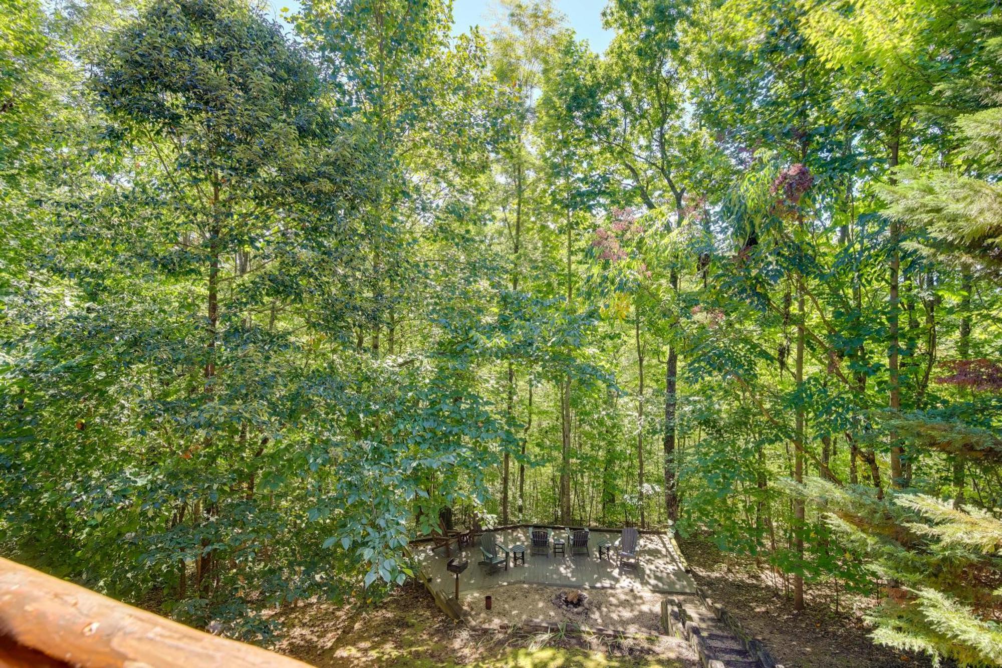 Secluded And Wooded Wears Valley Cabin With Fire Pit! Sevierville Kültér fotó