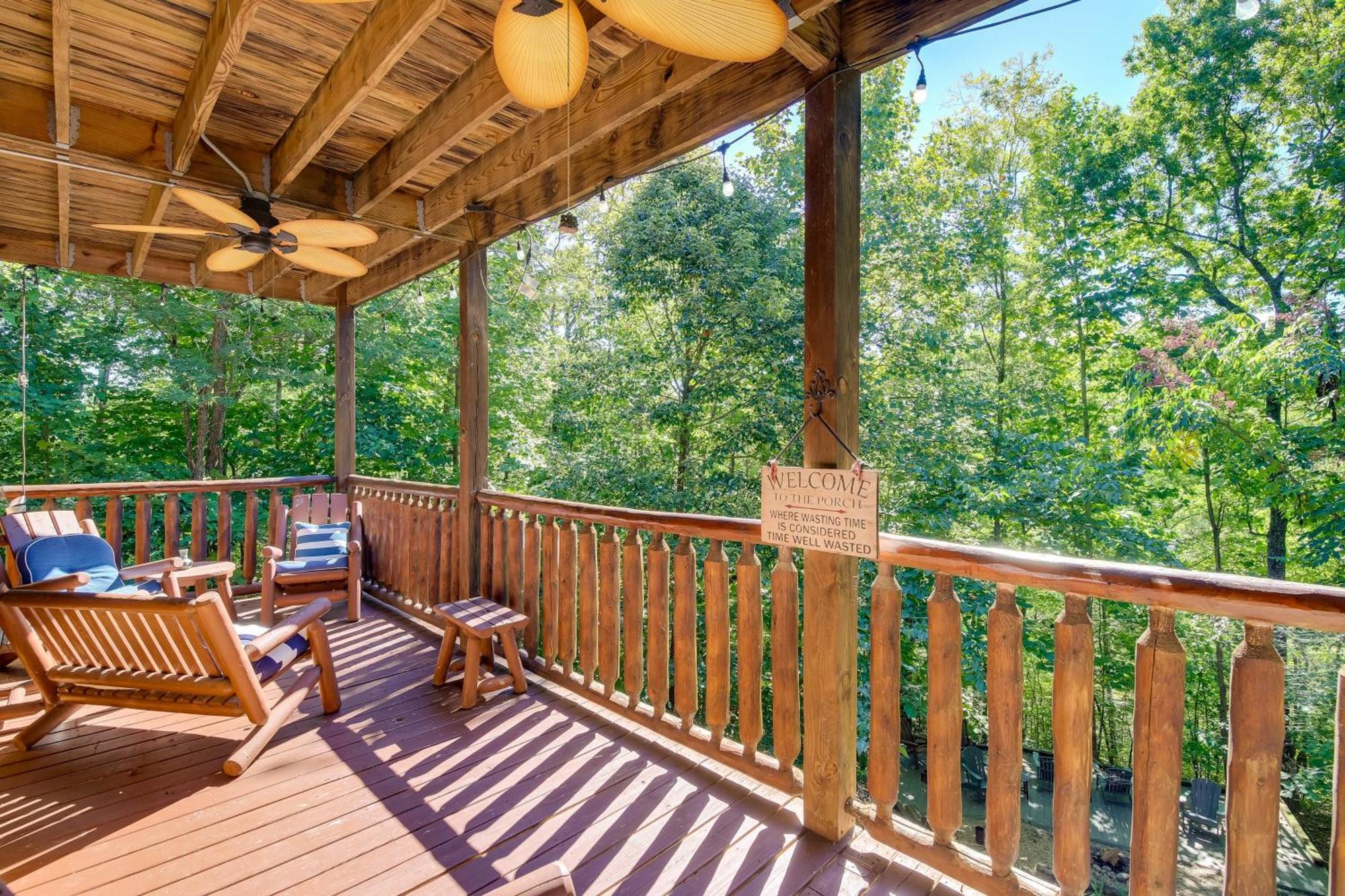 Secluded And Wooded Wears Valley Cabin With Fire Pit! Sevierville Kültér fotó