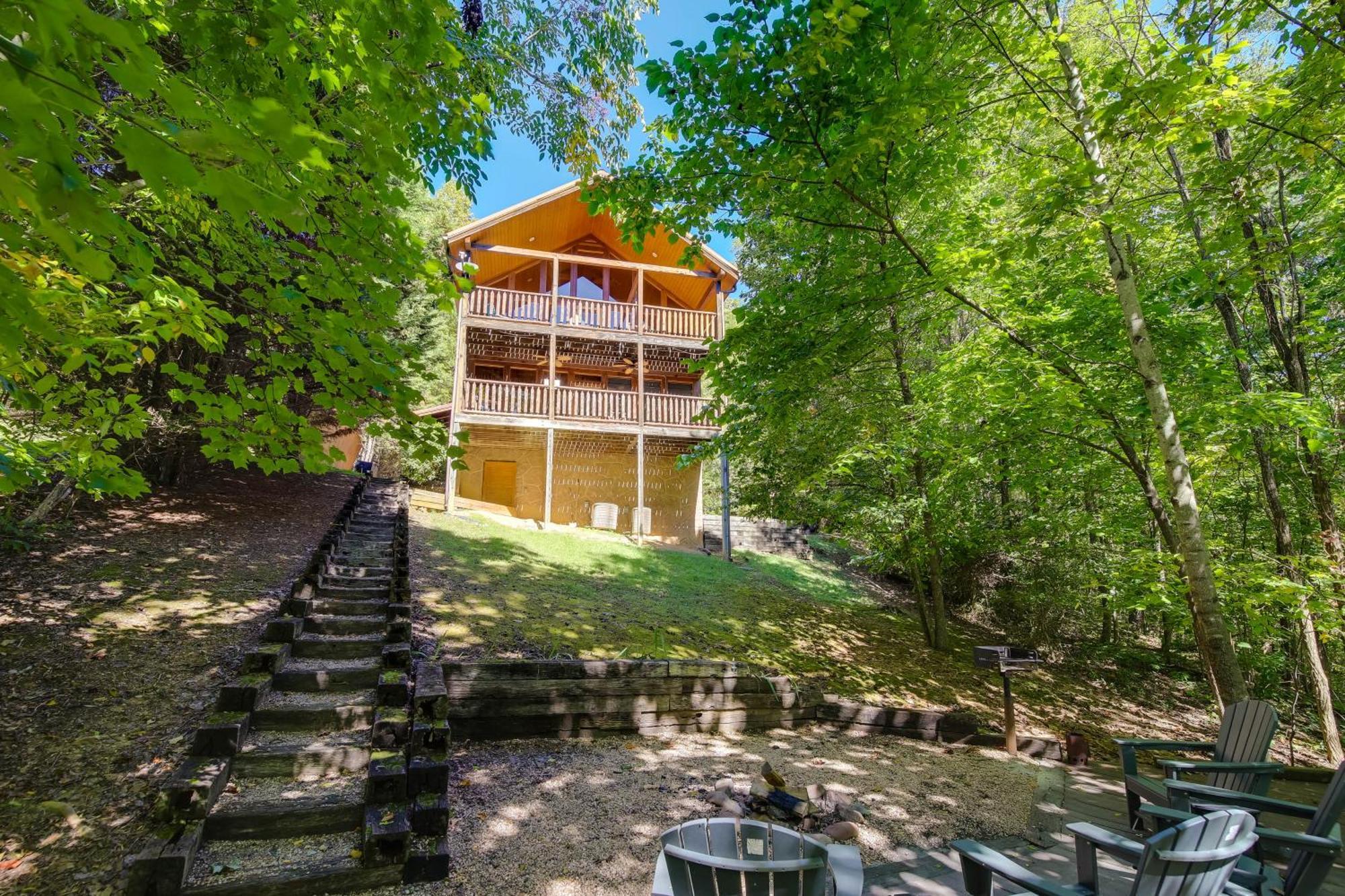 Secluded And Wooded Wears Valley Cabin With Fire Pit! Sevierville Kültér fotó